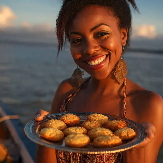 Melt-in-Your-Mouth Maizena Koekjes – Celebration dessert recipe from Suriname